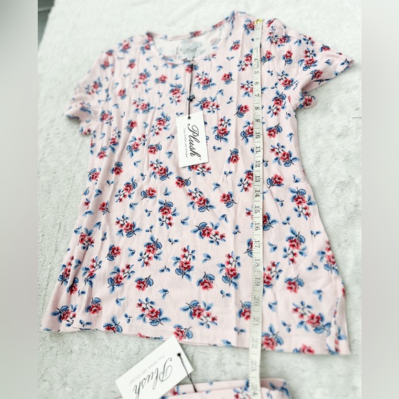 NWT- PLUSH Revolve Plush Micro Waffle Floral PJ Set - Picture 9 of 13